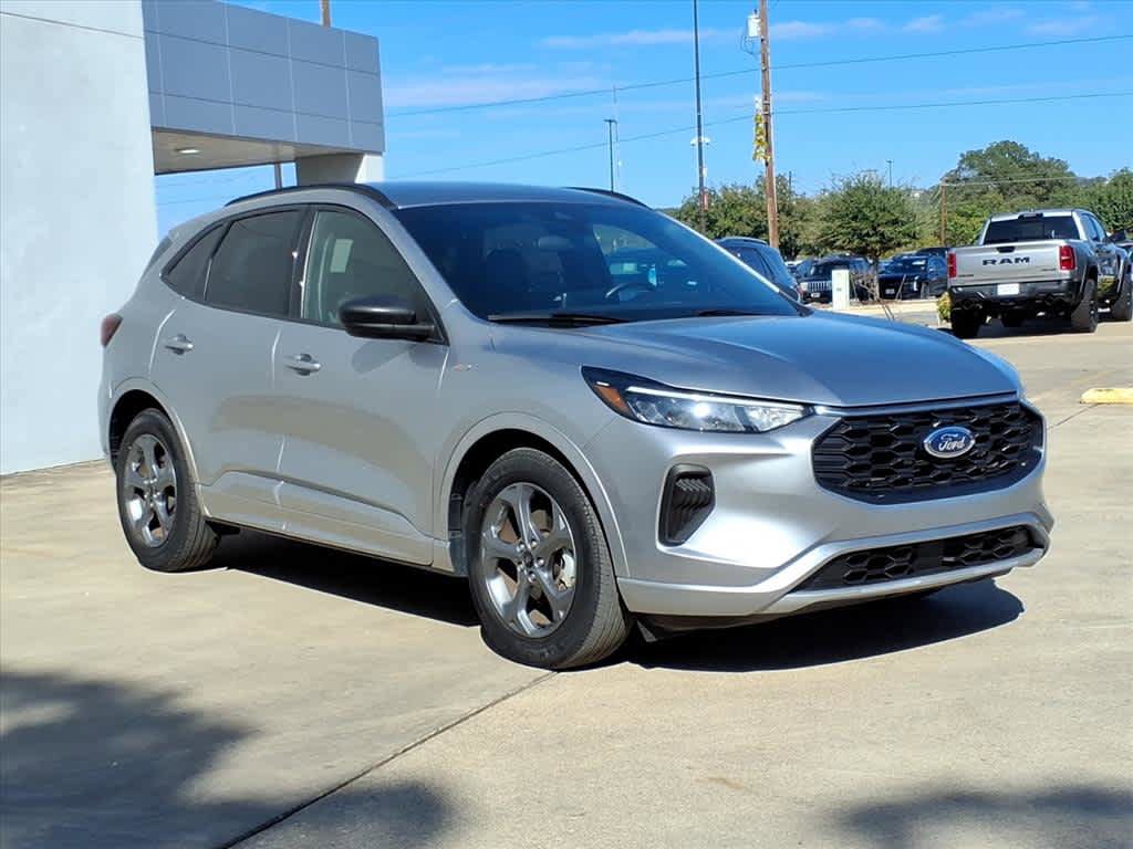 Used 2023 Ford Escape ST-Line w/ Cold Weather Package image 28