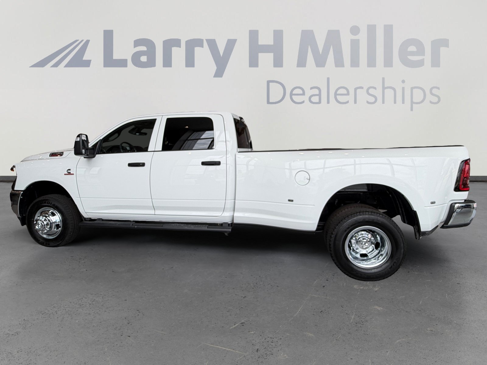 New 2026 RAM 3500 Tradesman AWD/4WD image 2
