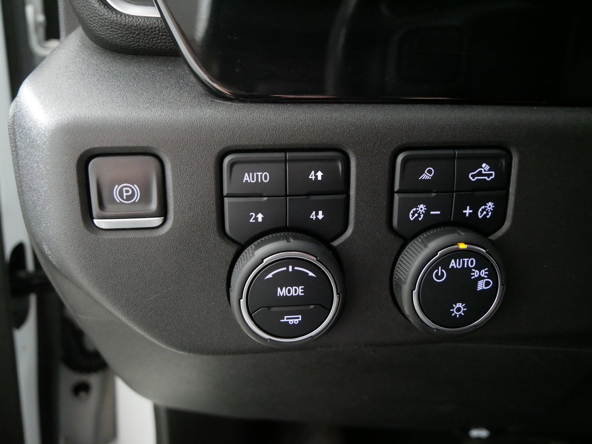 Used 2022 Chevrolet Silverado 1500 LT w/ Z71 Off-Road Package image 26