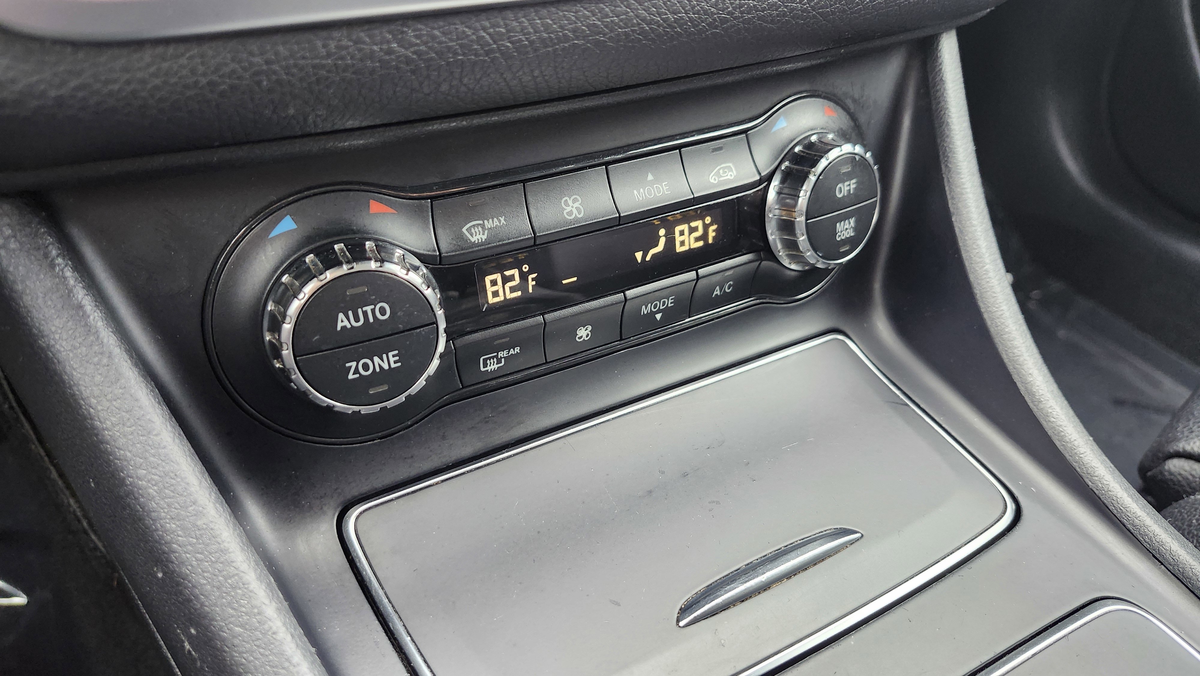 Used 2018 Mercedes-Benz CLA 250 4MATIC image 33