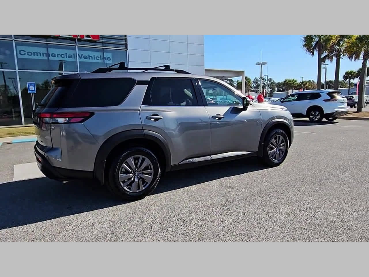 Used 2022 Nissan Pathfinder SV w/ SV Black Package image 35