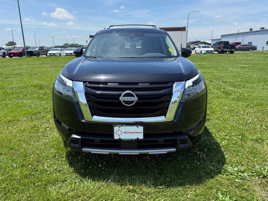 Certified 2025 Nissan Pathfinder SL w/ SL Premium Package AWD/4WD image 2