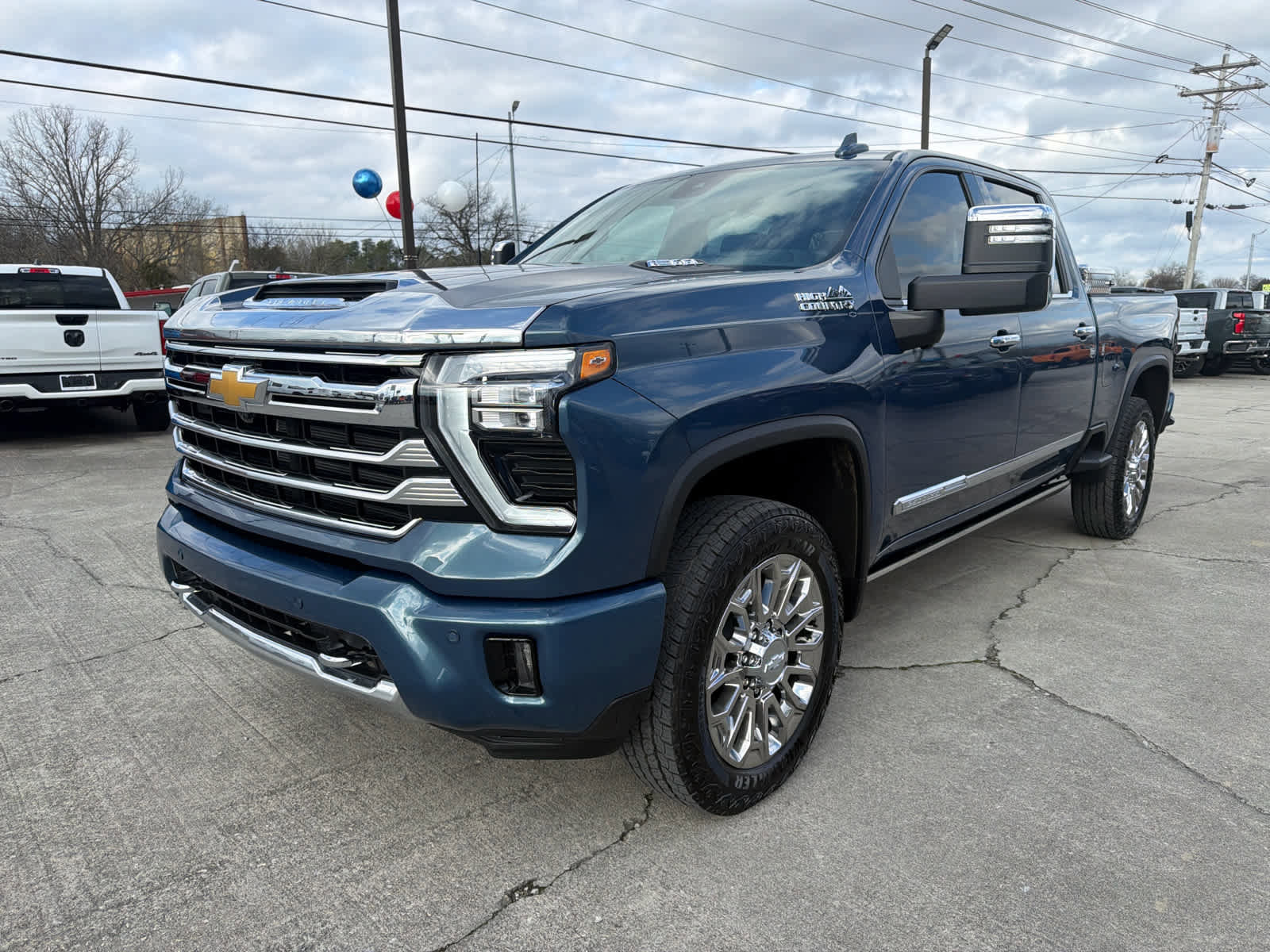 Used 2025 Chevrolet Silverado 2500 High Country w/ Technology Package image 4