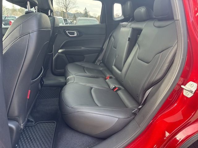 Used 2025 Jeep Compass Trailhawk w/ Trailhawk Elite Group AWD/4WD image 27