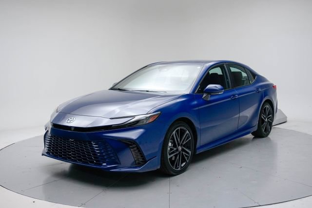 Used 2025 Toyota Camry XSE image 1