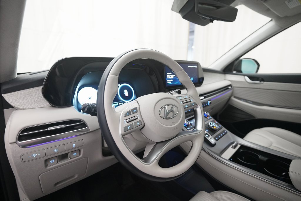 Used 2023 Hyundai Palisade Calligraphy w/ Winter Package image 8