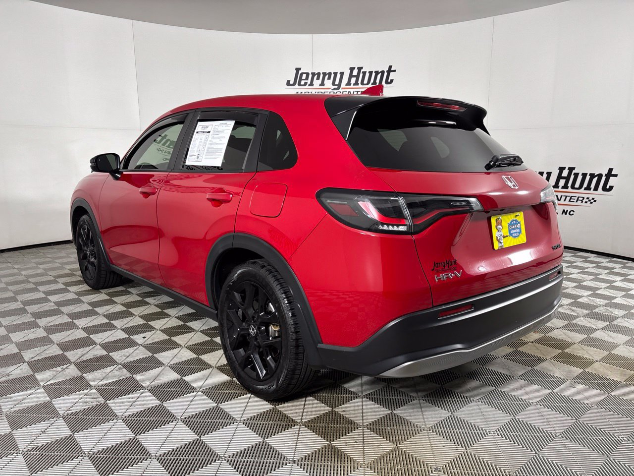 Used 2025 Honda HR-V Sport image 6