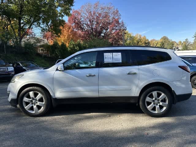 Used 2016 Chevrolet Traverse LT w/ Style and Technology Package AWD/4WD image 2