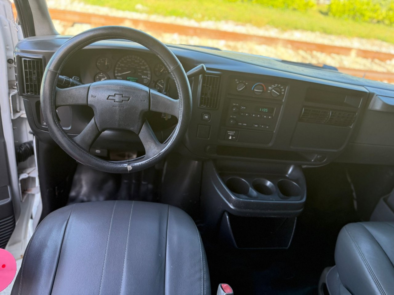 Used 2003 Chevrolet Express 3500 image 19