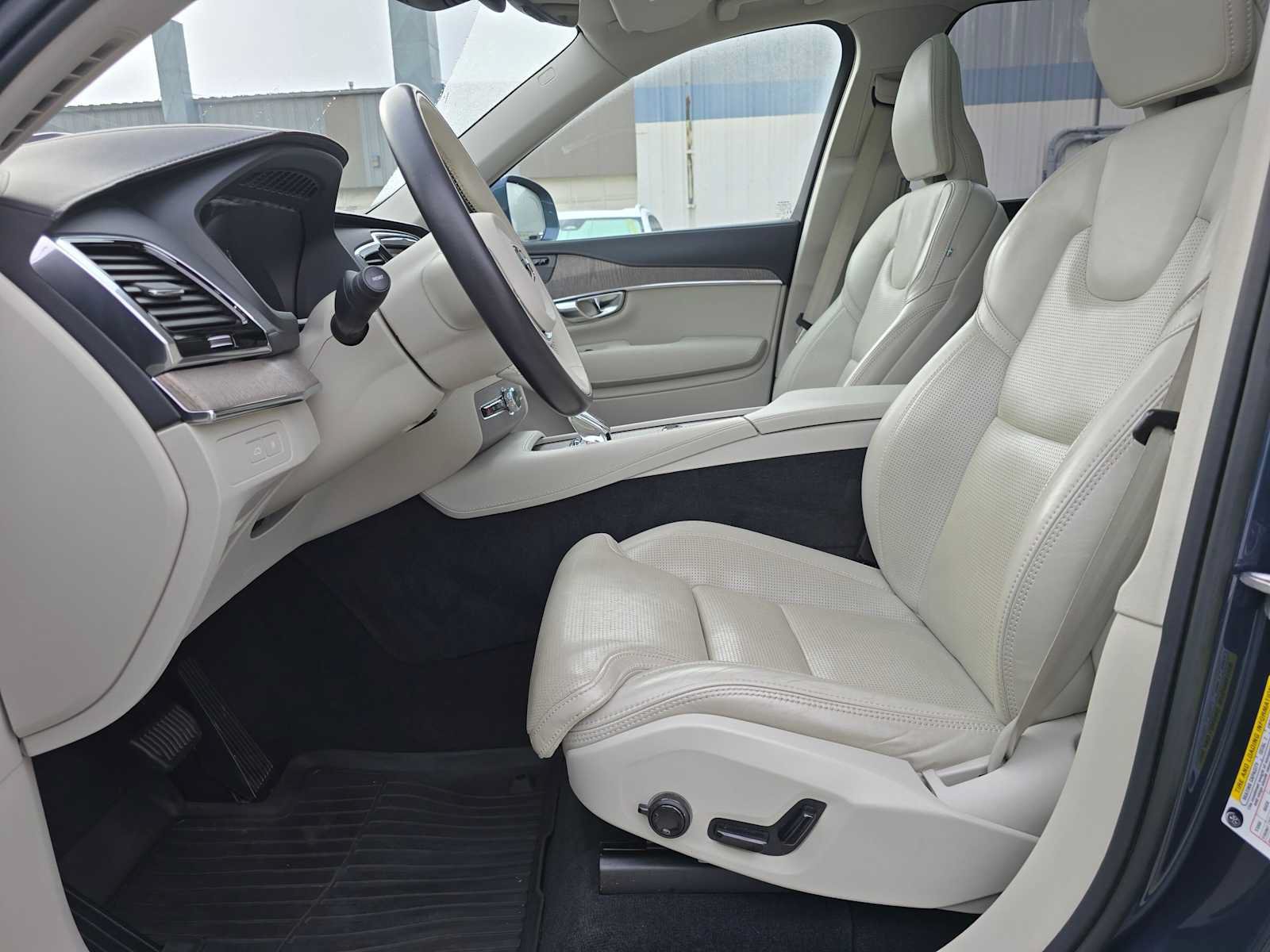 Certified 2023 Volvo XC90 T8 Ultimate w/ Protection Package Premier AWD/4WD image 21