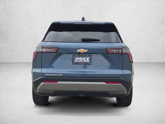 Used 2026 Chevrolet Equinox LT AWD/4WD image 7