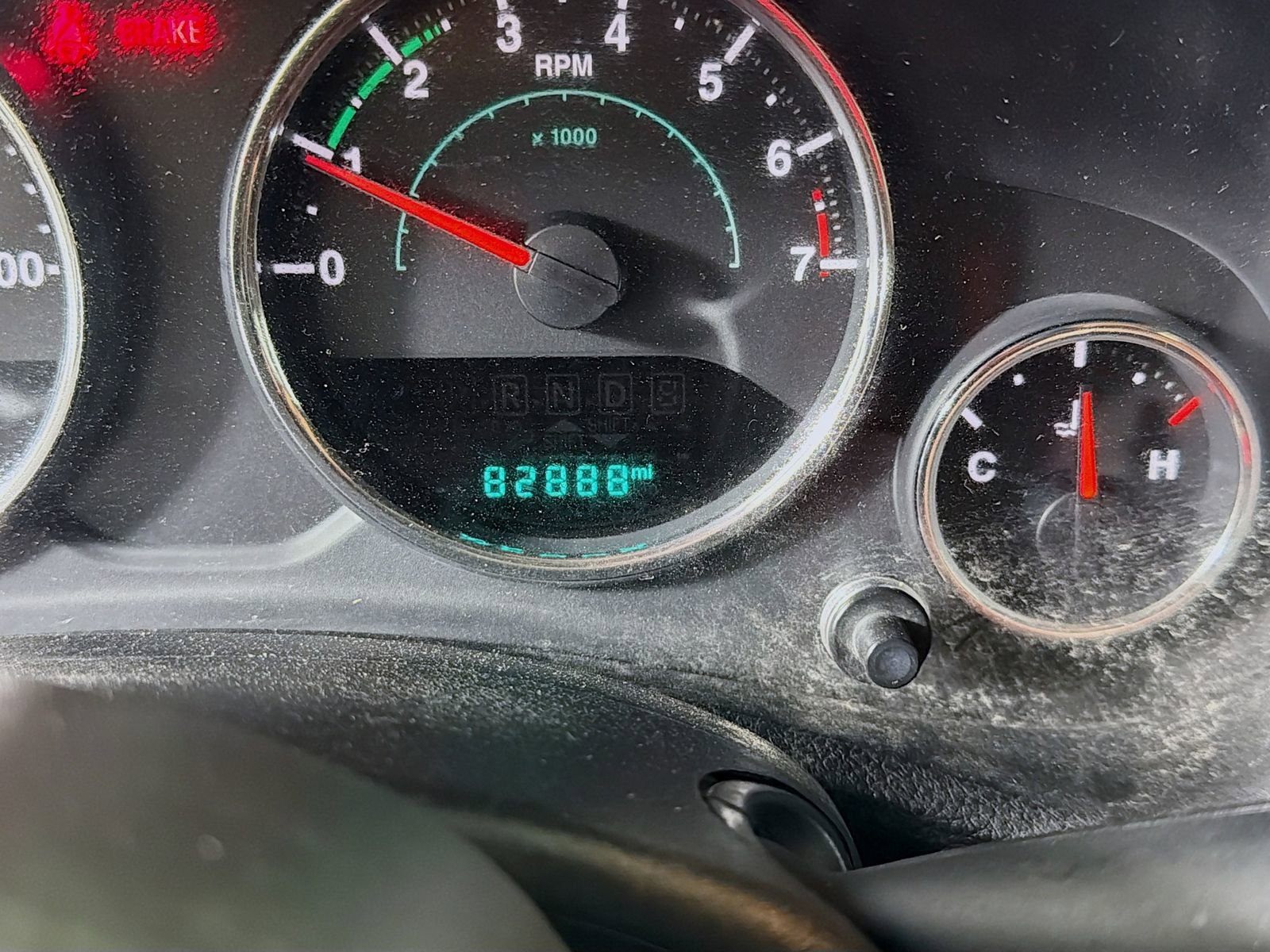 Used 2017 Jeep Wrangler Unlimited Sahara w/ Connectivity Group image 13