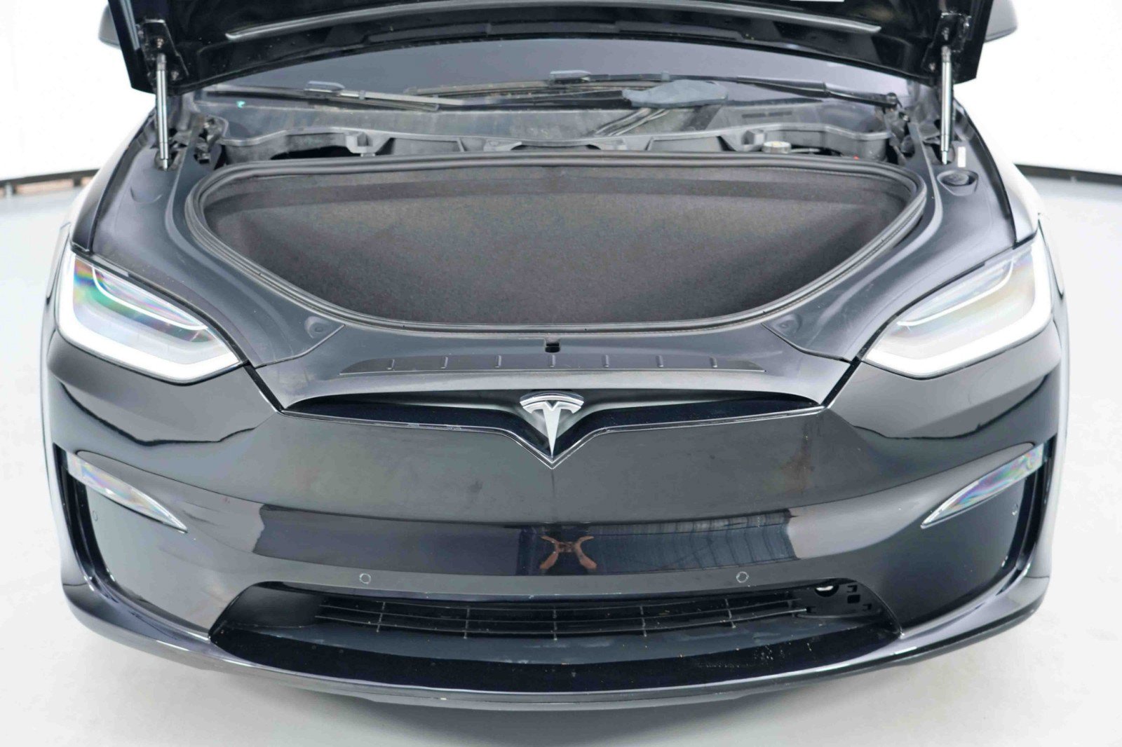 Used 2022 Tesla Model X image 8