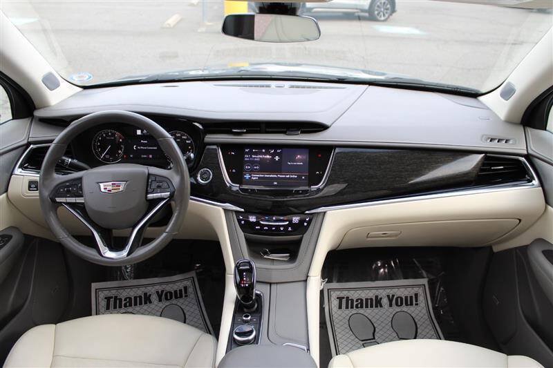 Used 2023 Cadillac XT6 Premium Luxury AWD/4WD image 14