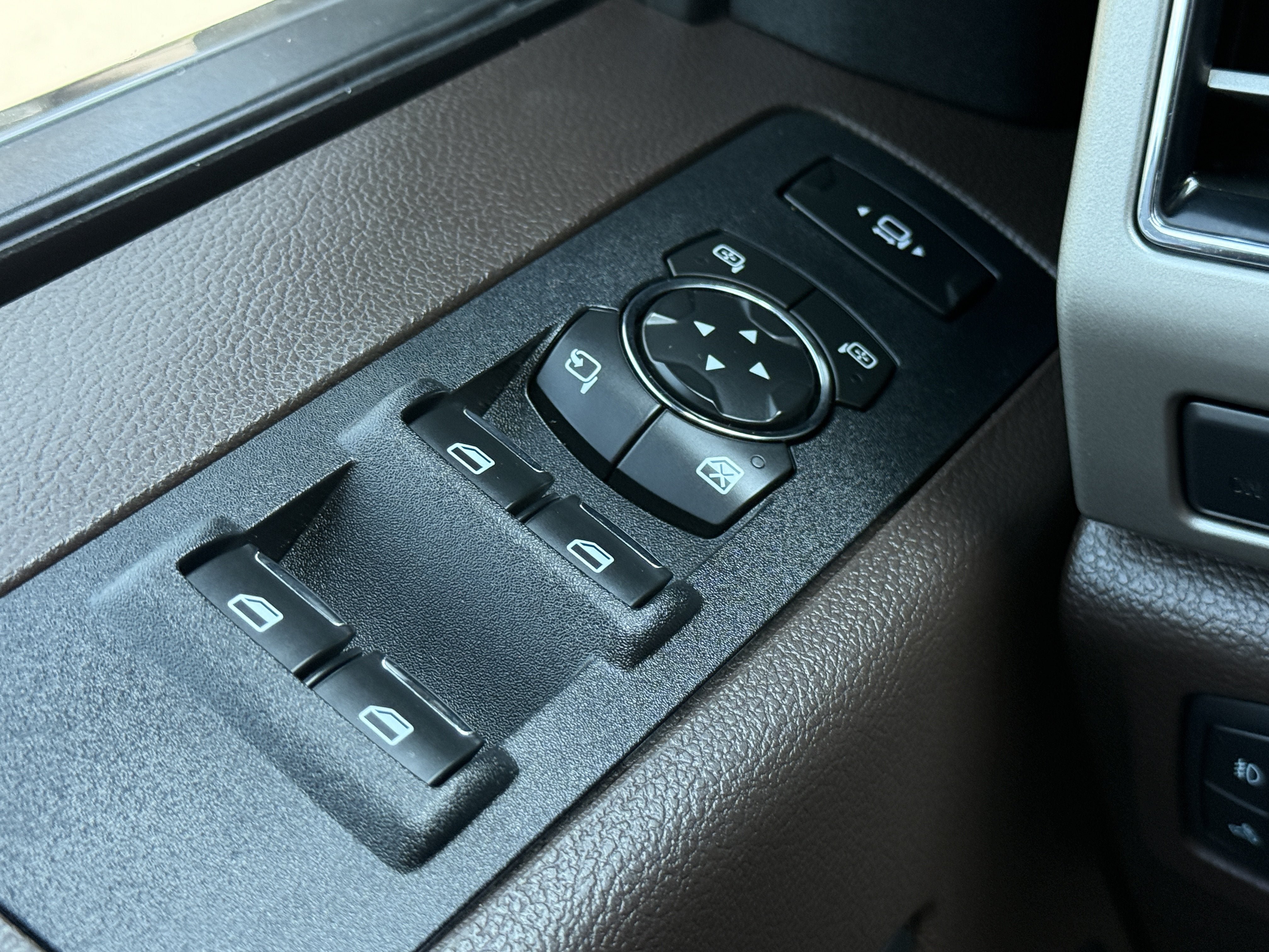 Used 2020 Ford F250 King Ranch w/ Tremor Off-Road Package AWD/4WD image 21