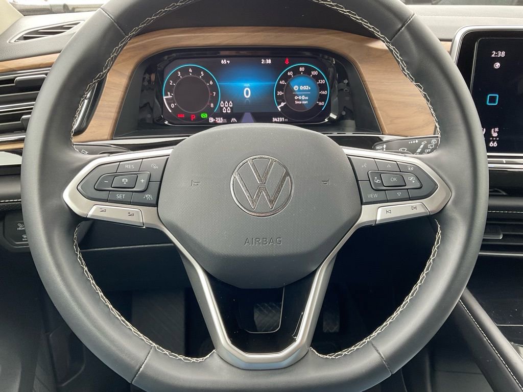 Used 2025 Volkswagen Atlas SE image 11