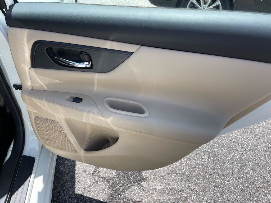 Used 2016 Nissan Altima 2.5 S w/ Power Driver Seat Package FWD image 32