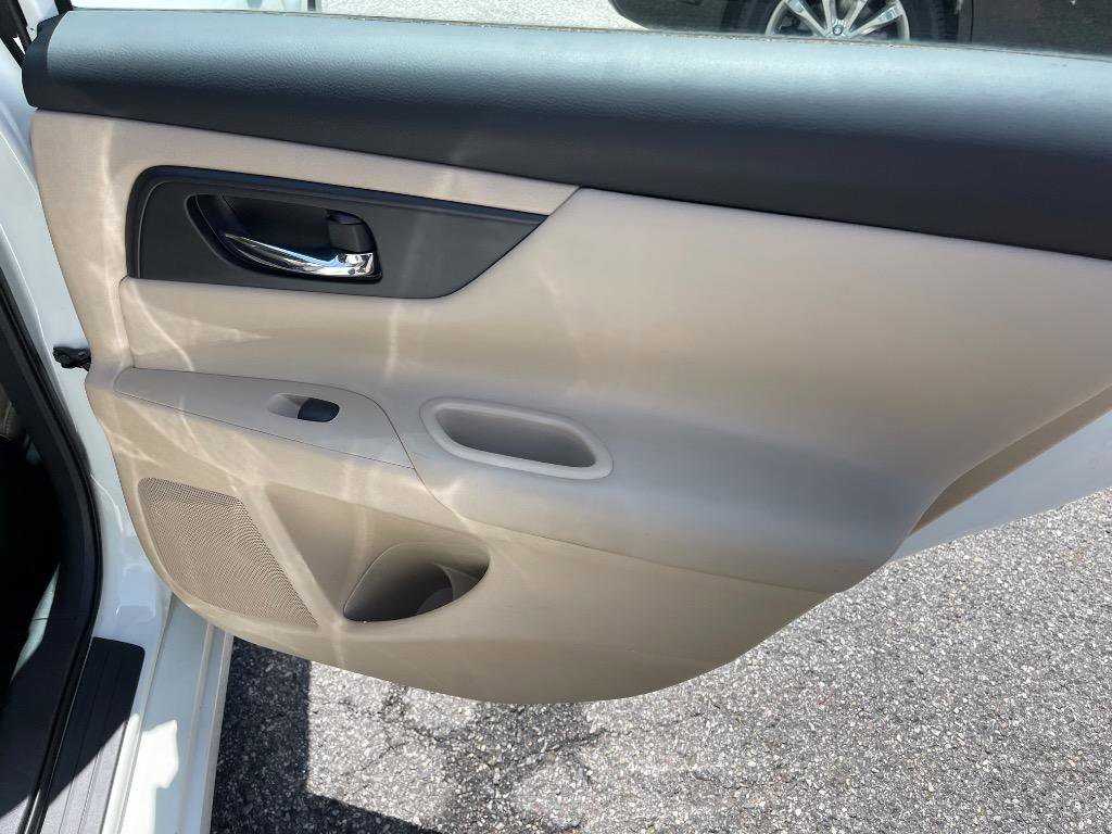Used 2016 Nissan Altima 2.5 S w/ Power Driver Seat Package FWD image 32