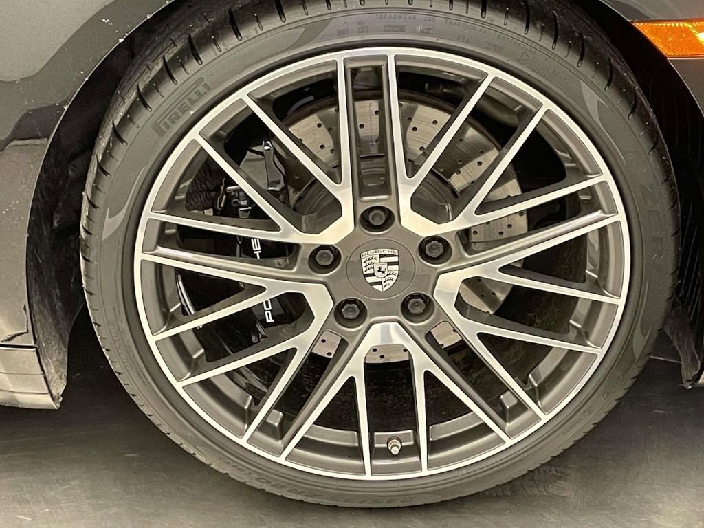 Certified 2022 Porsche 911 Targa 4S image 14