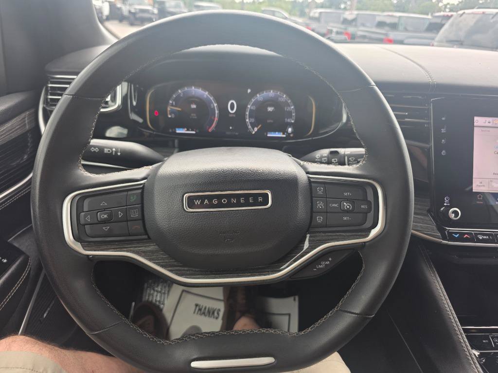 Used 2022 Jeep Wagoneer Series III w/ Convenience Group I AWD/4WD image 18