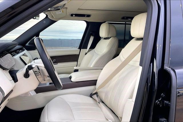 Used 2025 Land Rover Range Rover Long Wheelbase SE image 9