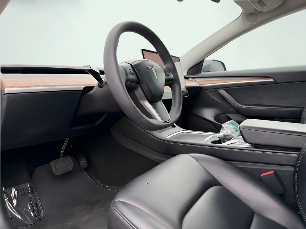 Used 2021 Tesla Model 3 Standard Range Plus RWD image 2