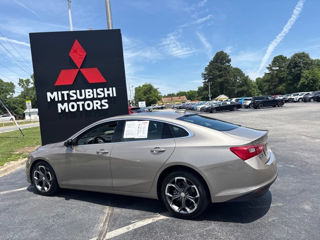 Used 2024 Chevrolet Malibu LT FWD image 3