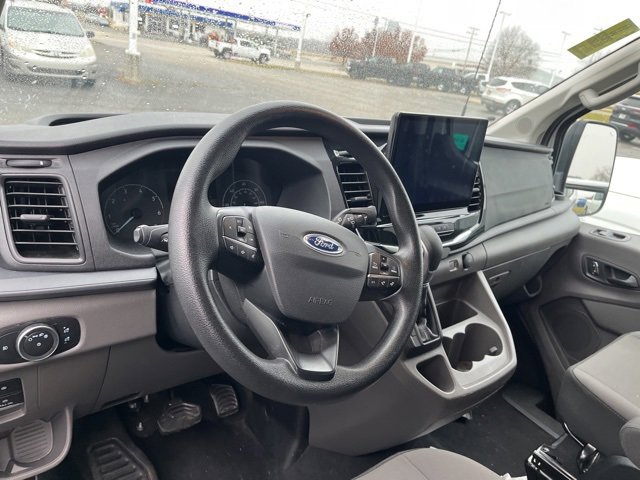 Used 2023 Ford Transit 350 XLT image 12