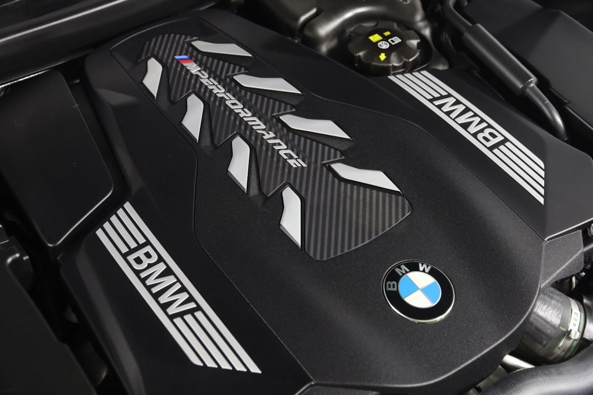 Used 2023 BMW M550i xDrive w/ Executive Package AWD/4WD image 25