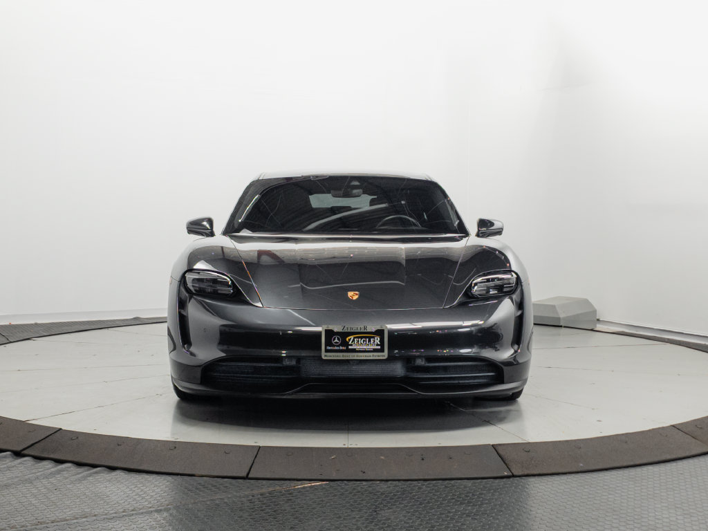 Used 2022 Porsche Taycan RWD image 2