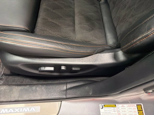 Used 2021 Nissan Maxima SR w/ Sport Mat Group FWD image 18