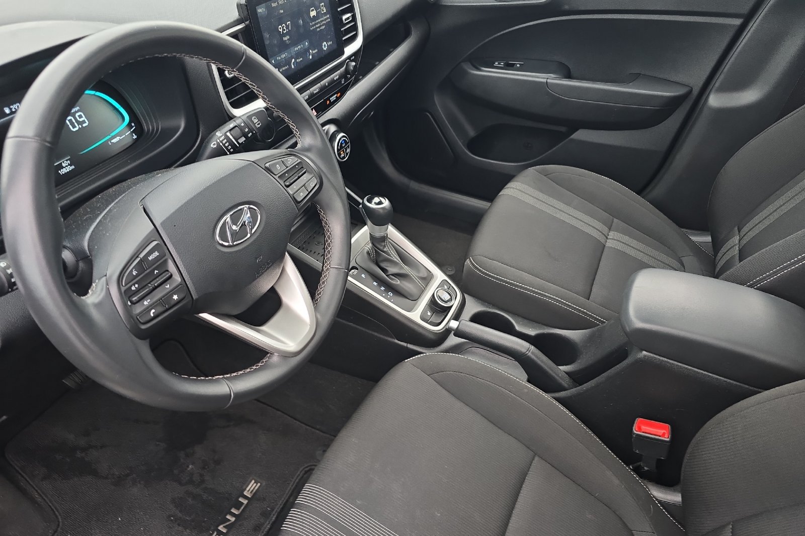Certified 2026 Hyundai Venue SEL FWD image 9