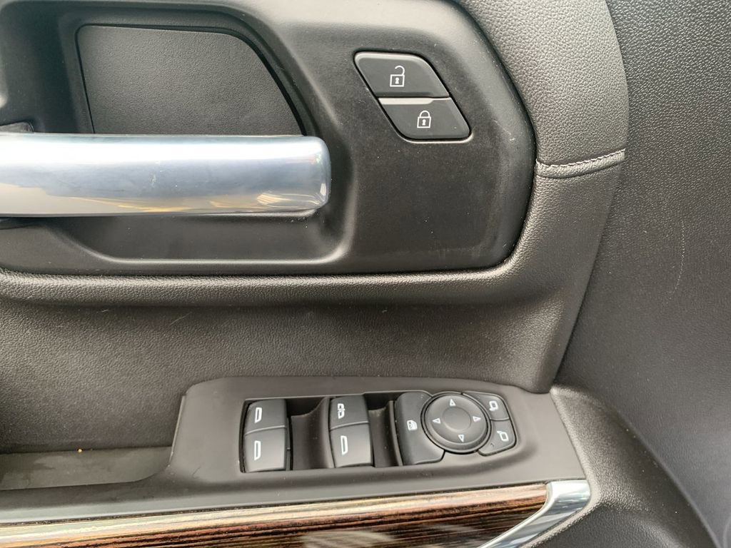 Used 2021 GMC Sierra 1500 SLE w/ Preferred Package image 12