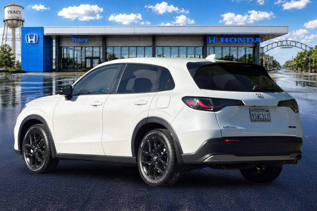 Certified 2025 Honda HR-V Sport image 10