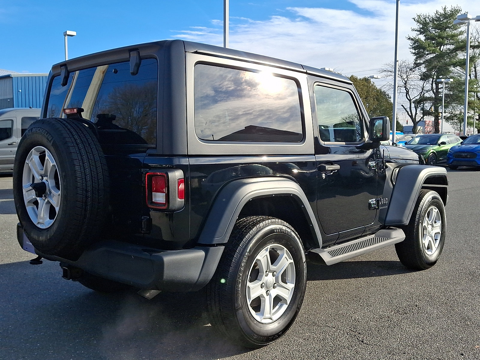 Used 2023 Jeep Wrangler Sport S image 10