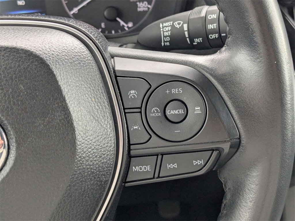 Used 2024 Toyota Corolla Cross LE image 19