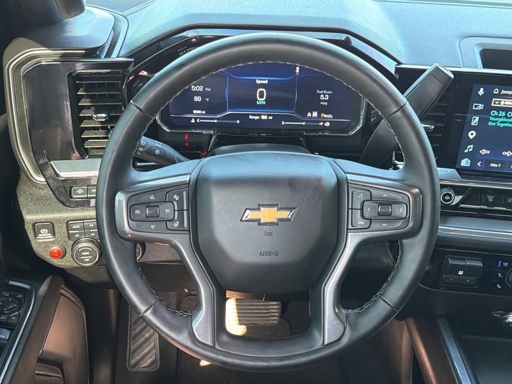 Used 2025 Chevrolet Silverado 3500 High Country w/ High Country Premium Package AWD/4WD image 15