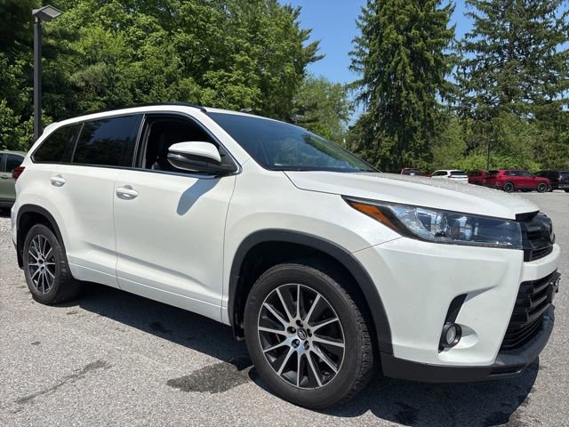 Used 2017 Toyota Highlander SE AWD/4WD image 5