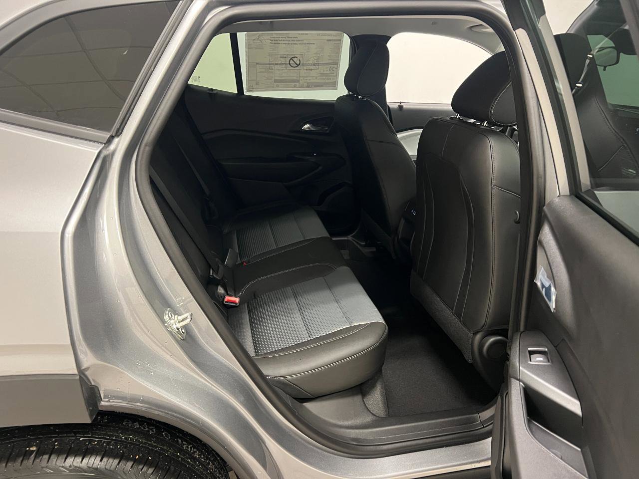 New 2026 Chevrolet Trax LT w/ Driver Confidence Package FWD image 30