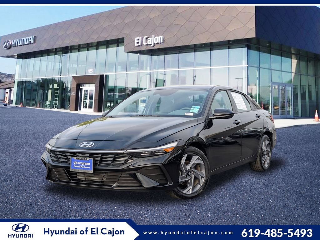 Certified 2025 Hyundai Elantra Sport FWD image 1