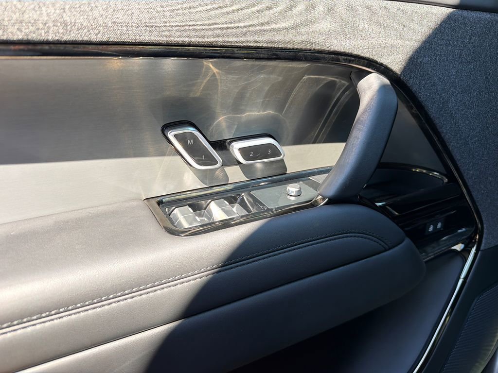 Used 2024 Land Rover Range Rover Sport SE image 34