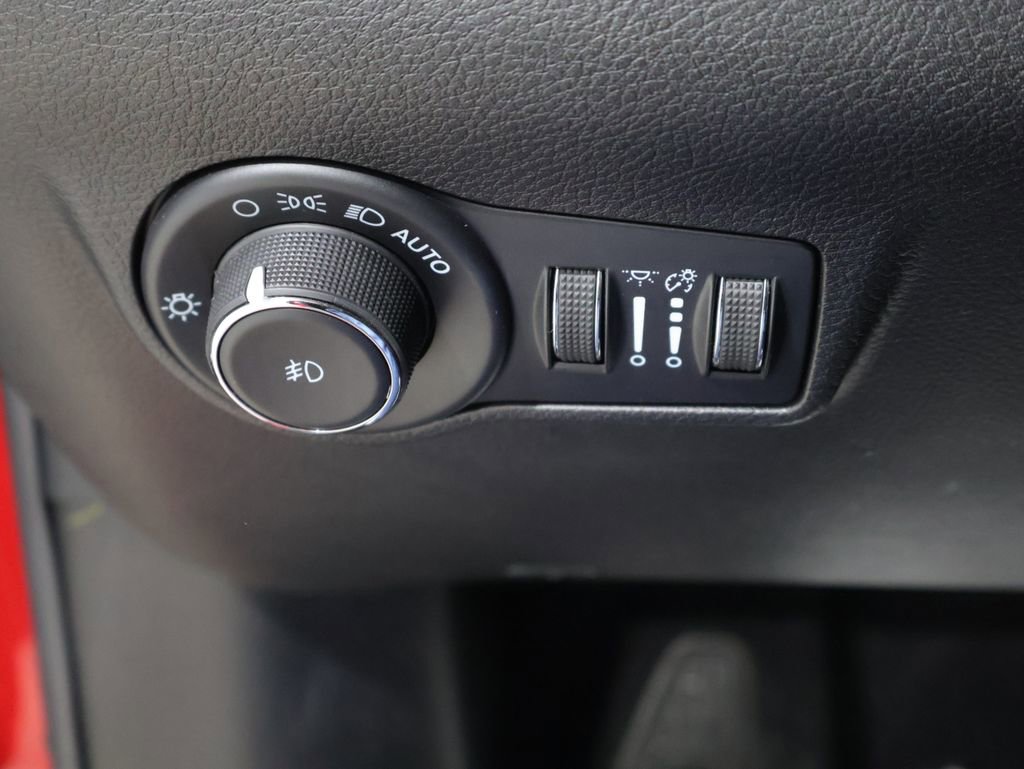 Used 2022 Jeep Compass Limited w/ (RED) Package image 37