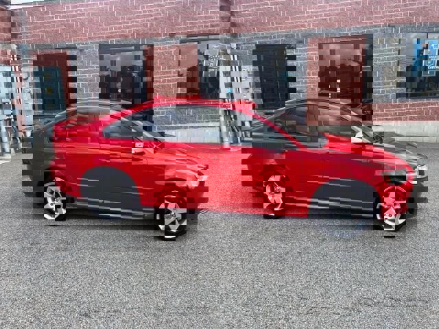 Used 2010 Volvo S40 T5 R-Design image 6