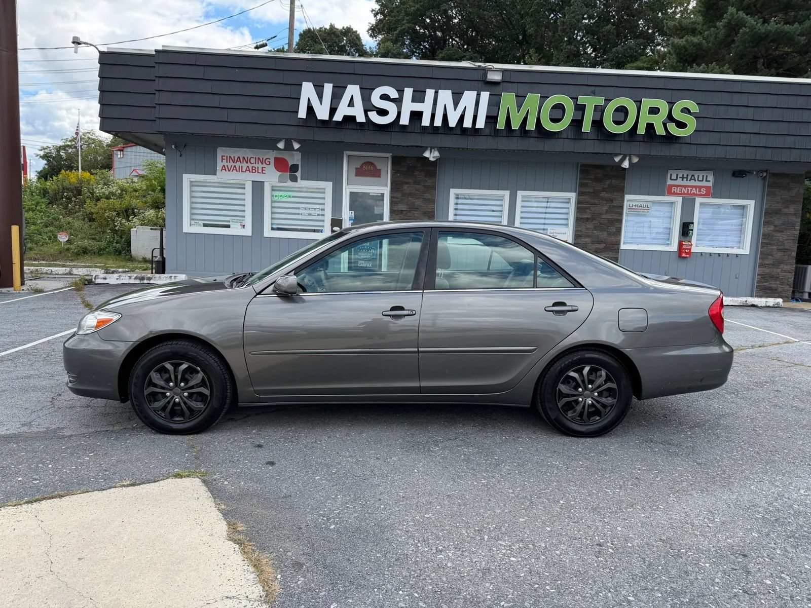 Used 2003 Toyota Camry LE FWD image 2