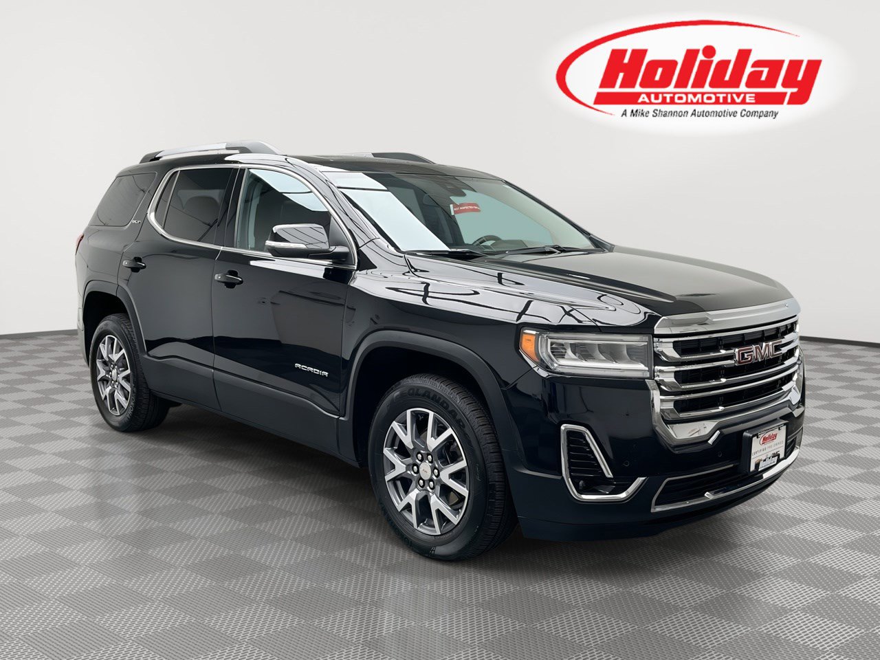 Certified 2022 GMC Acadia SLT w/ Preferred Package image 1