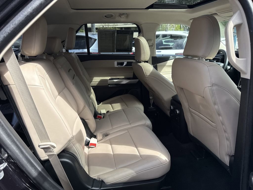 Used 2023 Ford Explorer XLT w/ Equipment Group 202A AWD/4WD image 29