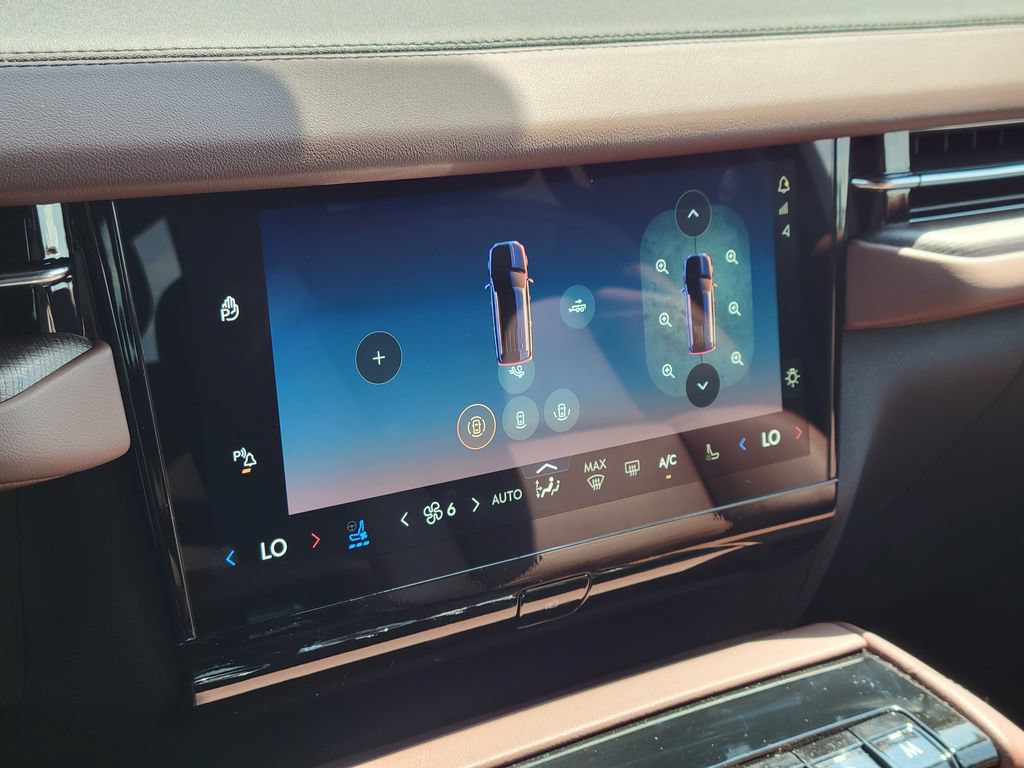 New 2026 Lincoln Navigator Reserve AWD/4WD image 21