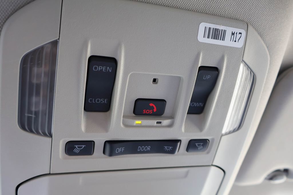 Used 2024 Toyota Highlander XLE image 23