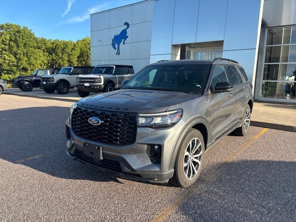 Used 2025 Ford Explorer ST-Line
