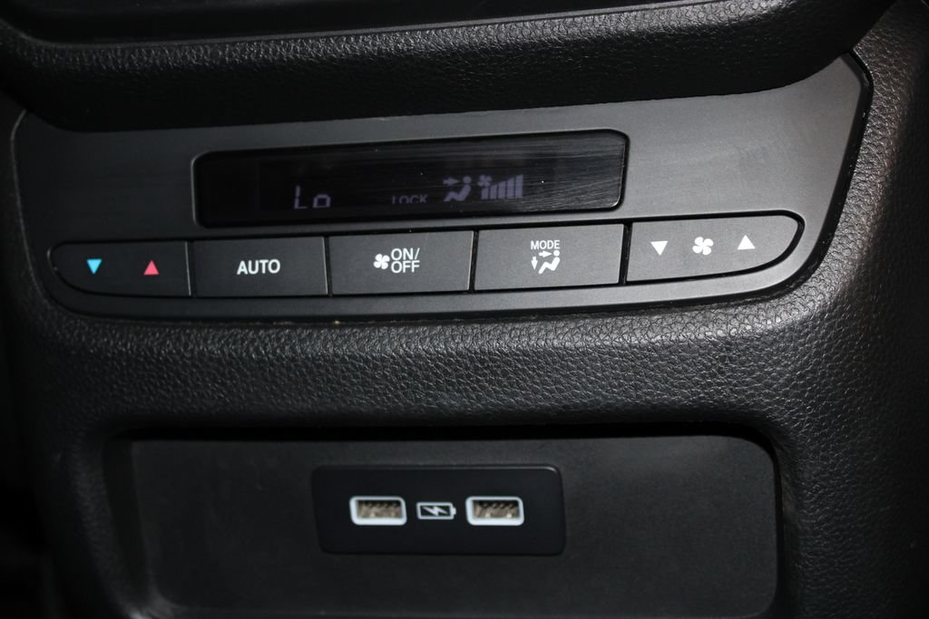 Used 2023 Honda Pilot Touring image 34